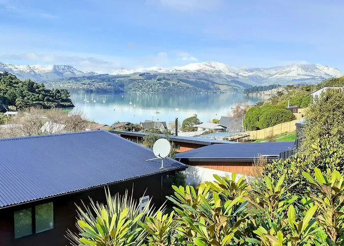 Panoramic Views From Spacious New Beach House